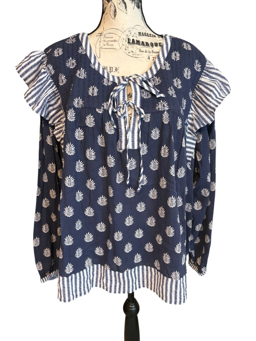Vineyard Vines Fleur de Leaf Boho Top Ruffle Navy & White Size 3X